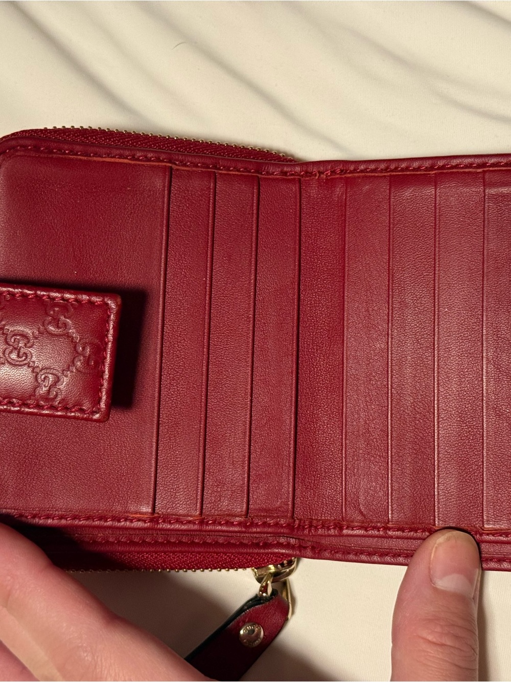 Gucci Women's Embossed Microguccissima Leather Zip Wallet in Deep Red - Picture 7 of 10